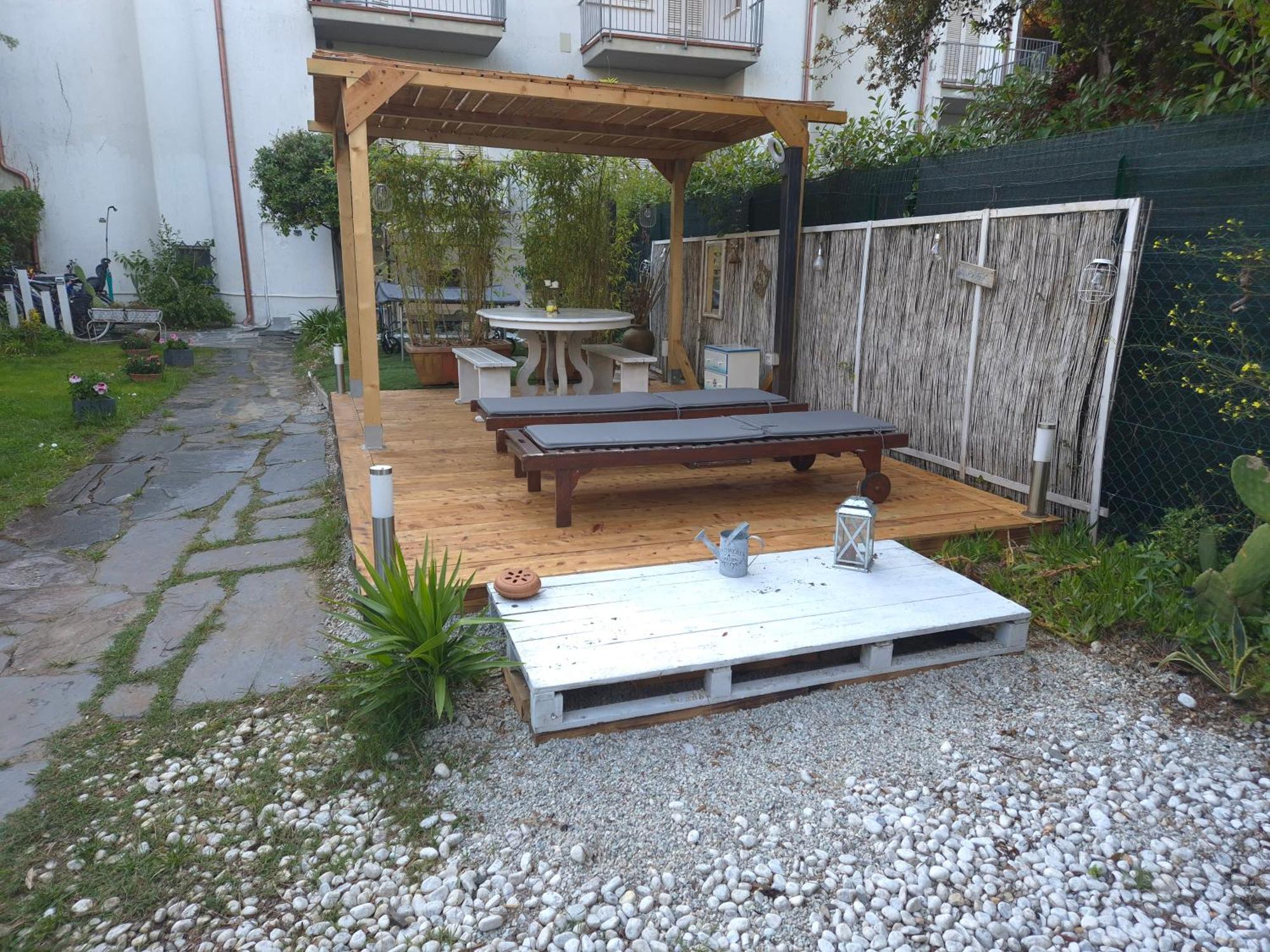 Domusauroom, Relax Nel Cuore Della Versilia - Pet Friendly Viareggio Eksteriør bilde